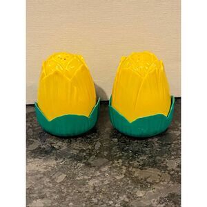 Vintage 1970’s Jaydon Tulip Salt and Pepper Shakers Yellow/ Green
